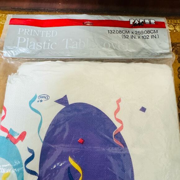 3 plastic rectangular tablecloths - Picture 4 of 4